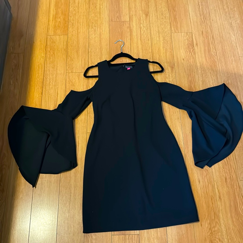 Vince Camuto black midi dress